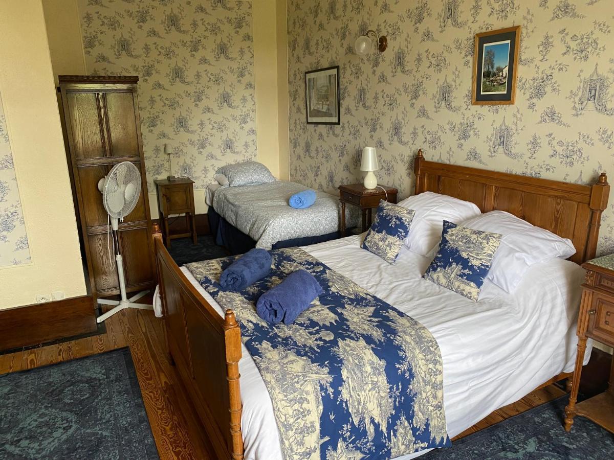 Bed and Breakfast Le Logis Des Quatre Puits Neuvicq-Montguyon Экстерьер фото